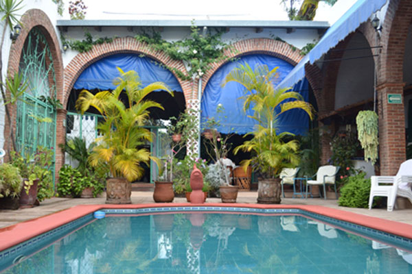 Ajijic Bed and Breakfast Villa Eucaliptos pool and patio area.
